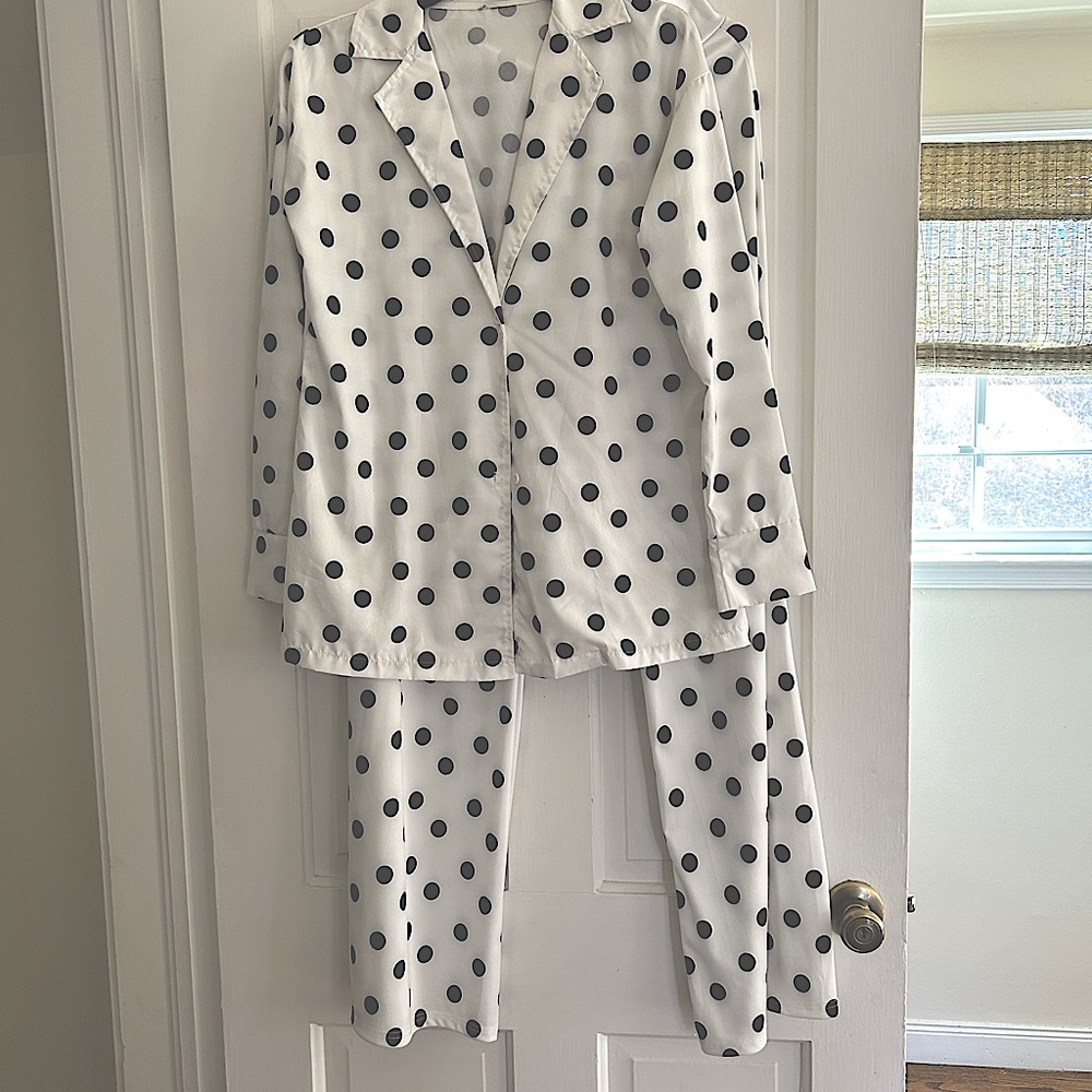 Black and white polkadot, pants suit, silky shirt, stretchy pants